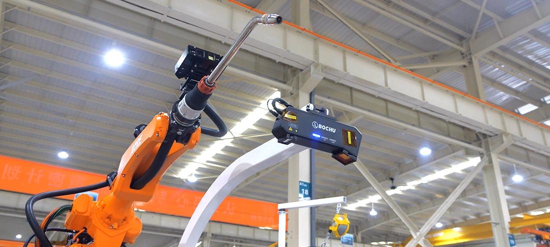7-osiowe roboty spawalnicze na szynach uziemiających (3).jpg